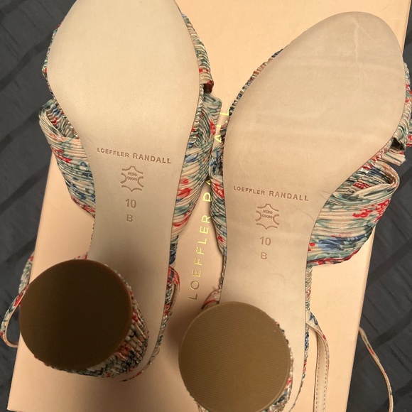 NEW Loeffler Randall Camellia Heels Size 10 - Picture 9 of 9